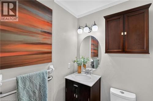 4996 Greenlane Road, Beamsville, ON - Indoor Photo Showing Bathroom