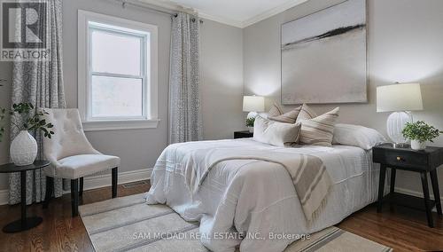 70 Thirty Seventh Street, Toronto, ON - Indoor Photo Showing Bedroom