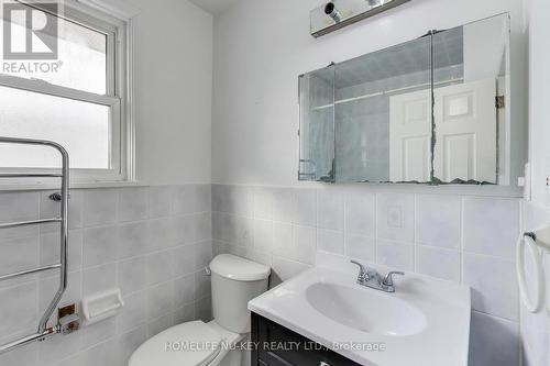 2443 Brookhurst Road, Mississauga, ON - Indoor Photo Showing Bathroom