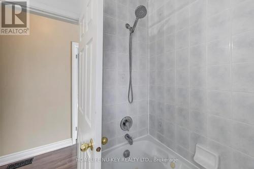 2443 Brookhurst Road, Mississauga, ON - Indoor Photo Showing Bathroom
