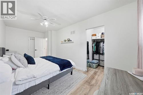 1622 Cairns Avenue, Saskatoon, SK - Indoor Photo Showing Bedroom