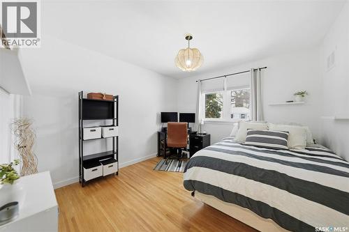 1622 Cairns Avenue, Saskatoon, SK - Indoor Photo Showing Bedroom