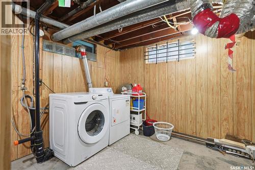 1622 Cairns Avenue, Saskatoon, SK - Indoor Photo Showing Laundry Room