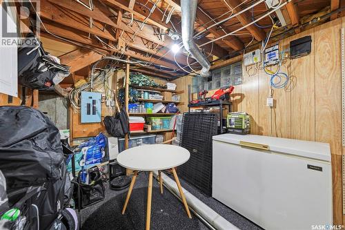 1622 Cairns Avenue, Saskatoon, SK - Indoor Photo Showing Basement