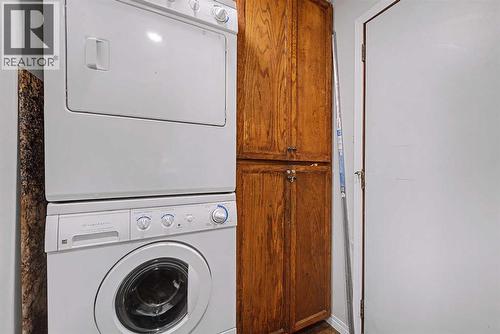 main floor laundry - 6331 Falton Road Ne, Calgary, AB - Indoor Photo Showing Laundry Room