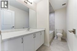 Main bathroom - 