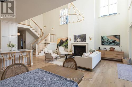 166 Dalhousie Avenue, St. Catharines (Port Dalhousie), ON - Indoor Photo Showing Living Room