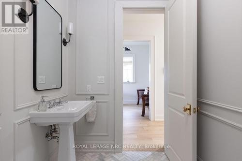 166 Dalhousie Avenue, St. Catharines (Port Dalhousie), ON - Indoor Photo Showing Bathroom