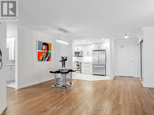 806 - 100 Observatory Lane, Richmond Hill, ON - Indoor