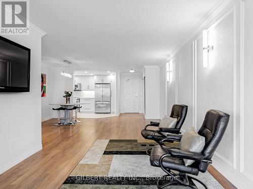 806 - 100 Observatory Lane, Richmond Hill, ON - Indoor