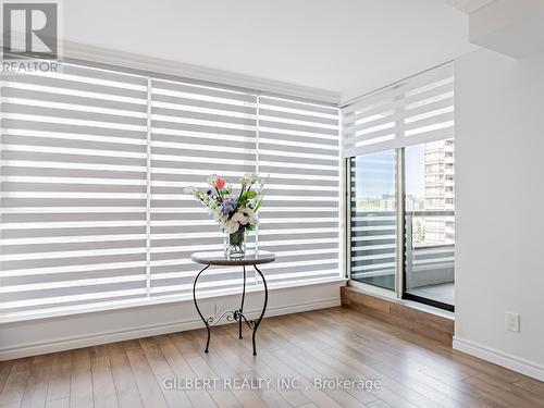 806 - 100 Observatory Lane, Richmond Hill, ON - Indoor Photo Showing Other Room