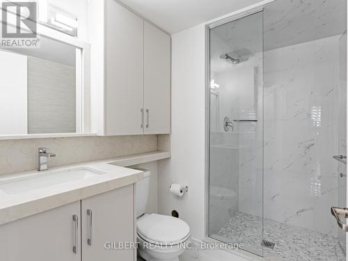 806 - 100 Observatory Lane, Richmond Hill, ON - Indoor Photo Showing Bathroom