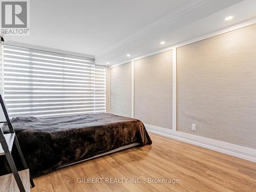 806 - 100 Observatory Lane, Richmond Hill, ON - Indoor Photo Showing Bedroom