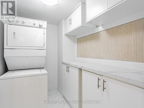 806 - 100 Observatory Lane, Richmond Hill, ON - Indoor Photo Showing Laundry Room