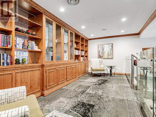 806 - 100 Observatory Lane, Richmond Hill, ON - Indoor Photo Showing Other Room