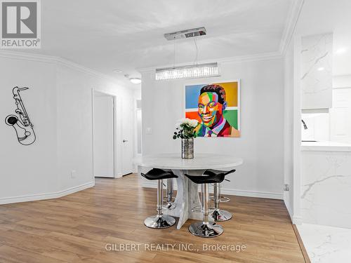 806 - 100 Observatory Lane, Richmond Hill, ON - Indoor Photo Showing Other Room