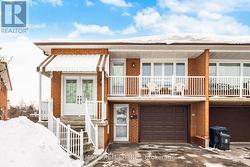 17 KITTIWAKE AVENUE  Toronto, ON M9V 4P5