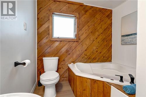18 St Jean, Hagar, ON - Indoor Photo Showing Bathroom