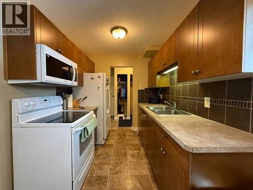 7, 65 Lafayette Boulevard, Lethbridge, AB - Indoor