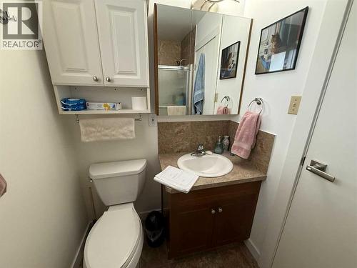 7, 65 Lafayette Boulevard, Lethbridge, AB - Indoor Photo Showing Bathroom