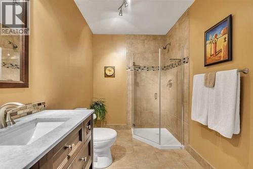103 Panamount Crescent Nw, Calgary, AB - Indoor Photo Showing Bathroom