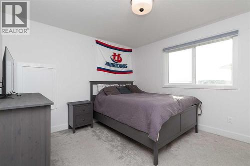 131 Goldenrod Way W, Lethbridge, AB - Indoor Photo Showing Bedroom