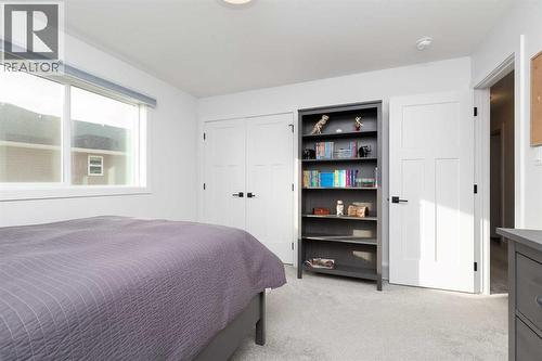 131 Goldenrod Way W, Lethbridge, AB - Indoor Photo Showing Bedroom