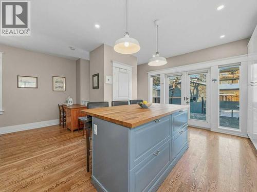 250 23 Avenue Ne, Calgary, AB - Indoor Photo Showing Other Room