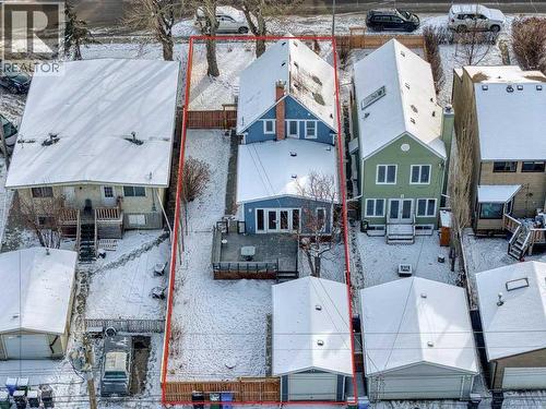 250 23 Avenue Ne, Calgary, AB - Outdoor With Facade