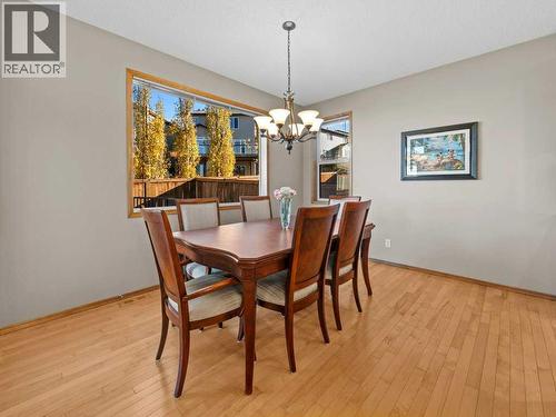 108 Pantego Rise Nw, Calgary, AB - Indoor Photo Showing Dining Room