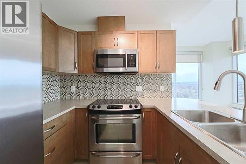 2804, 1320 1 Street Se, Calgary, AB - Indoor Photo Showing Kitchen With Stainless Steel Kitchen With Upgraded Kitchen