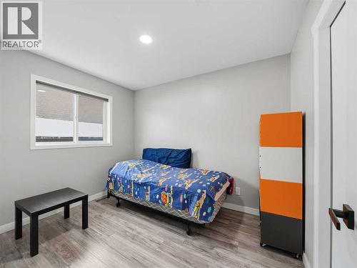 109 Somerset Close Sw, Calgary, AB - Indoor Photo Showing Bedroom