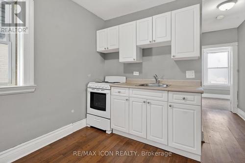Unit 3 - 720 Queens Avenue, London East (East G), ON - Indoor Photo Showing Kitchen