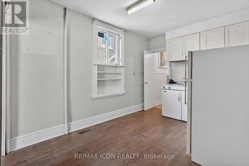 Unit 1 - 720 Queens Avenue, London East (East G), ON - Indoor Photo Showing Kitchen