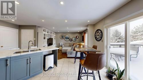 52 Tianalee Crescent, Brampton, ON - Indoor Photo Showing Kitchen