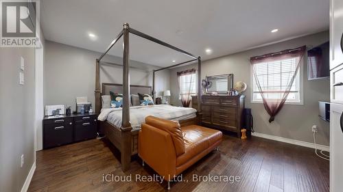 52 Tianalee Crescent, Brampton, ON - Indoor Photo Showing Bedroom