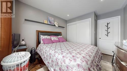 52 Tianalee Crescent, Brampton, ON - Indoor Photo Showing Bedroom