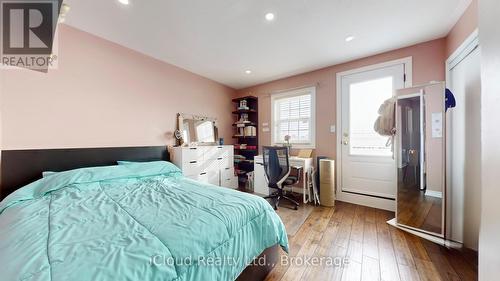 52 Tianalee Crescent, Brampton, ON - Indoor Photo Showing Bedroom