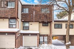 211 - 180 MISSISSAUGA VALLEY BOULEVARD  Mississauga, ON L5A 3M2