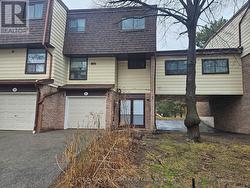 211 - 180 MISSISSAUGA VALLEY BOULEVARD  Mississauga, ON L5A 3M2