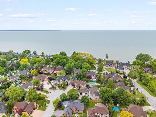 359 Elmgrove Drive, Lakeshore, ON 