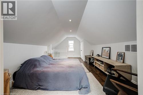 97 Gladstone Avenue, Hamilton, ON - Indoor Photo Showing Bedroom