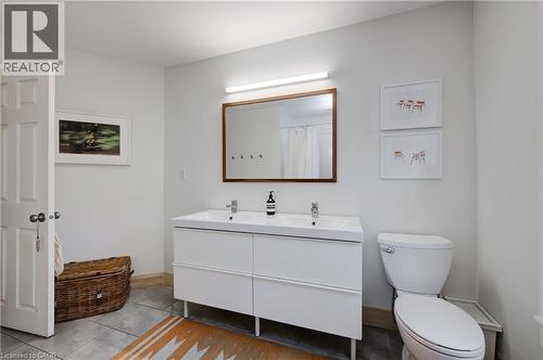 97 Gladstone Avenue, Hamilton, ON - Indoor Photo Showing Bathroom