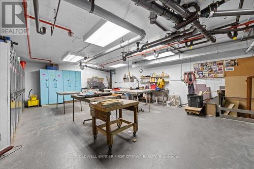 808 - 1171 Ambleside Drive, Ottawa, ON - Indoor Photo Showing Garage