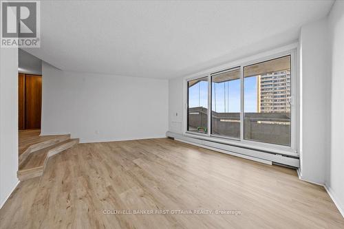 808 - 1171 Ambleside Drive, Ottawa, ON - Indoor Photo Showing Other Room