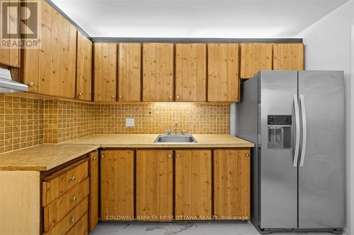 808 - 1171 Ambleside Drive, Ottawa, ON - Indoor Photo Showing Kitchen
