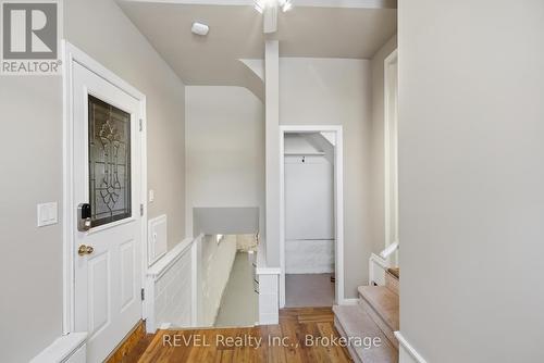 6 Rosslyn Avenue, Grimsby (Grimsby East), ON - Indoor Photo Showing Other Room
