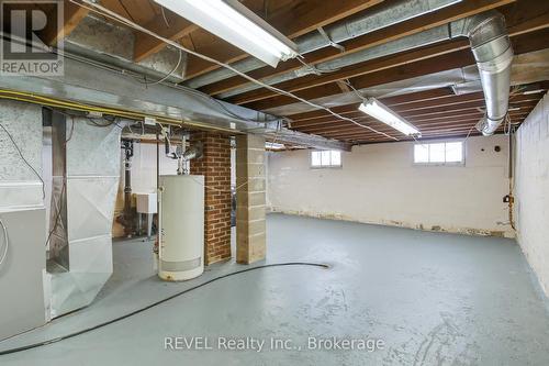 6 Rosslyn Avenue, Grimsby (Grimsby East), ON - Indoor Photo Showing Basement