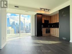 2005 - 280 DUNDAS STREET W  Toronto, ON M5T 0E3