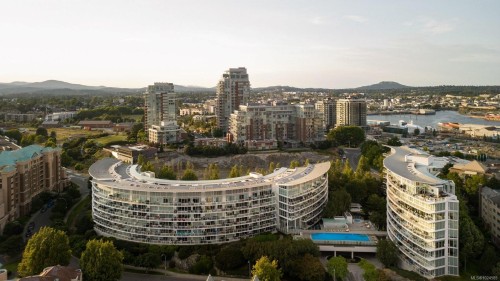 109-68 Songhees Rd  Victoria, BC V9A 0A3